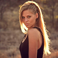 Biografía Nora En Pure