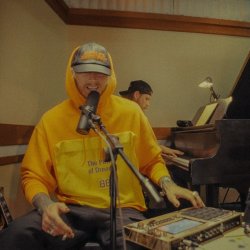 Portada mgk - Empty Out Your Pockets (Juice WRLD)