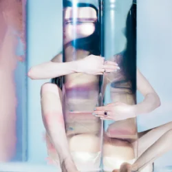 Portada Poppy - Bruised Sky