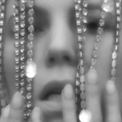 Portada Skylar Grey - Vampire At The Swimming Pool